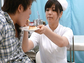 ナースに勃起チ○ポ見せて射精介助を頼むと、どんな結末が･･･！？4時間　サンプル画像12